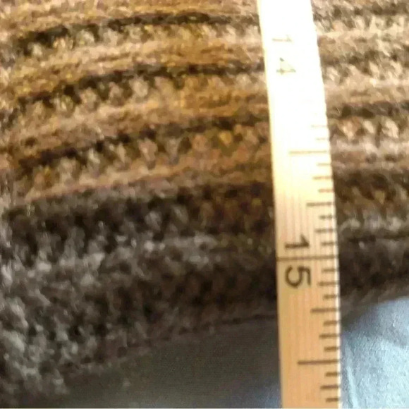 Venus Women’s Sweater size Large - Picture 14 of 16